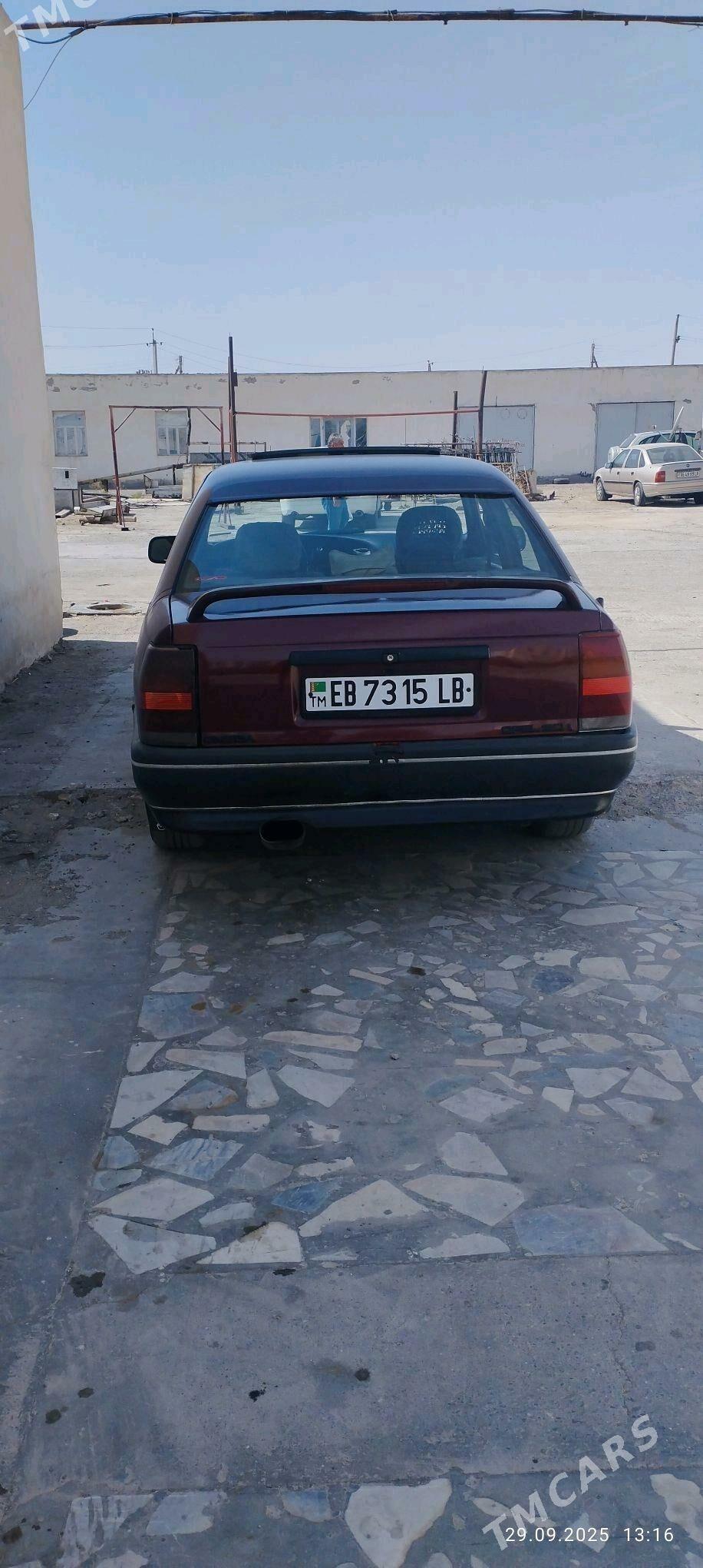 Opel Omega 1990 - 26 000 TMT - Сейди - img 1