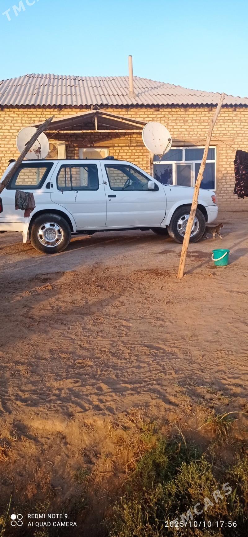 Nissan Pathfinder 1996 - 100 000 TMT - Babadaýhan - img 4