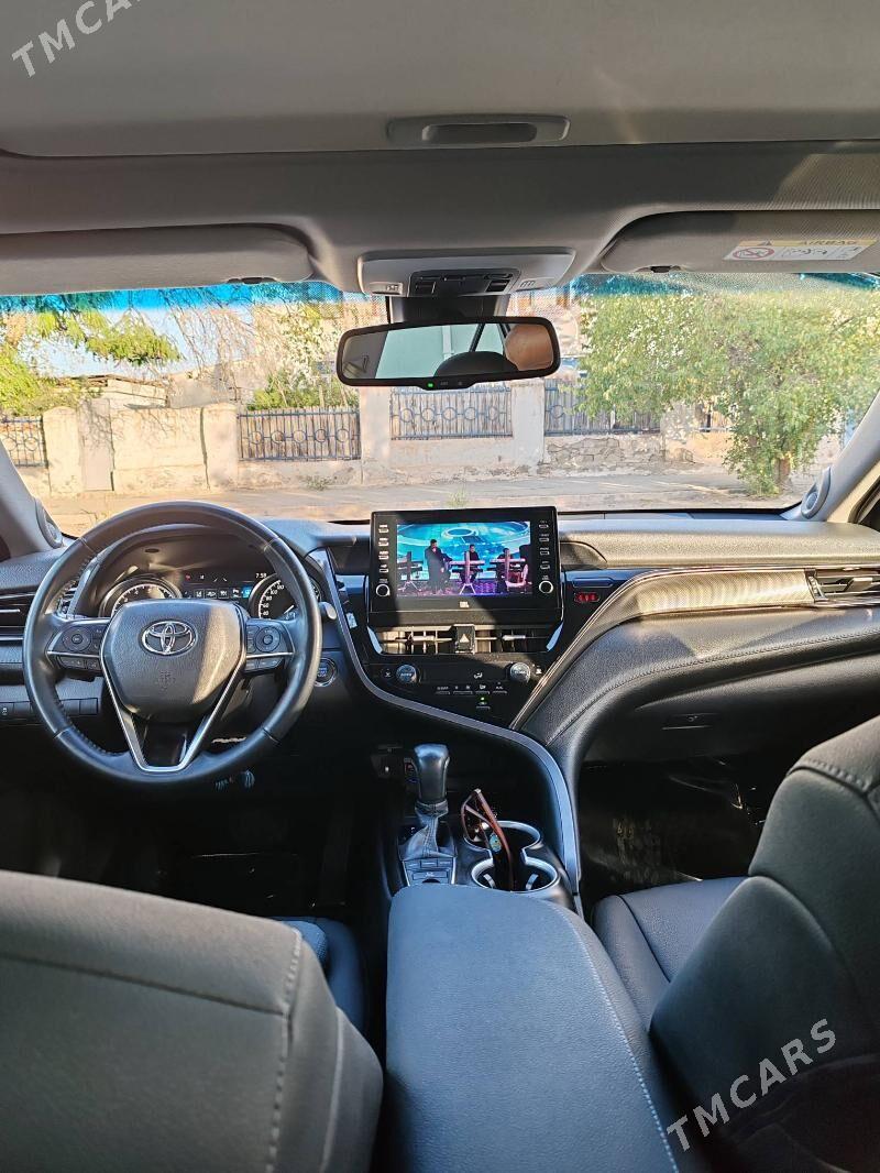 Toyota Camry 2022 - 480 000 TMT - Балканабат - img 2