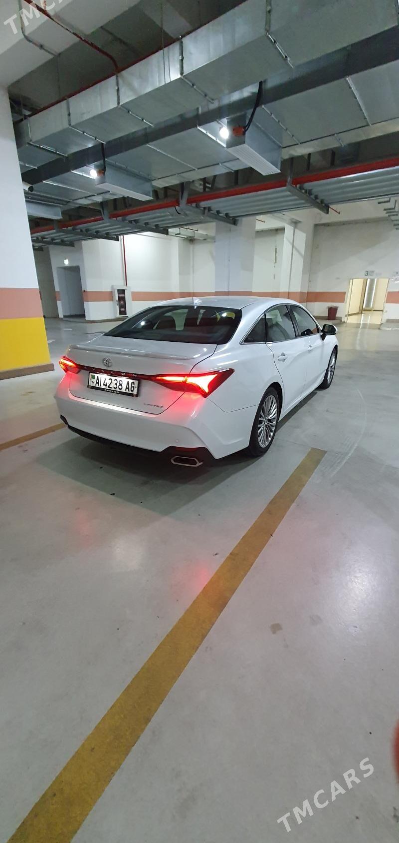 Toyota Avalon 2019 - 520 000 TMT - Олимпийский городок - img 4