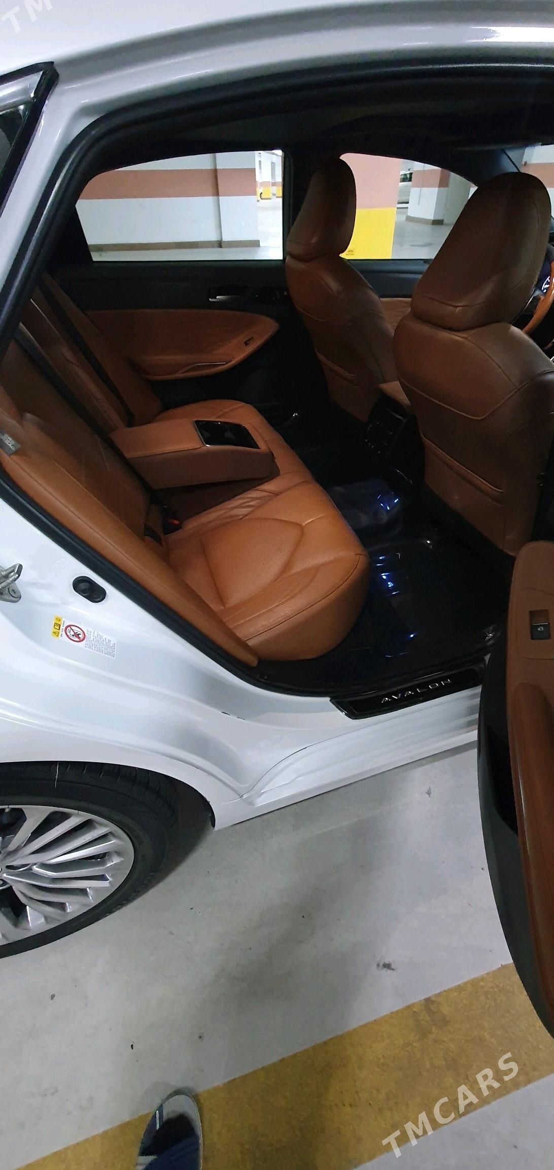 Toyota Avalon 2019 - 520 000 TMT - Олимпийский городок - img 8