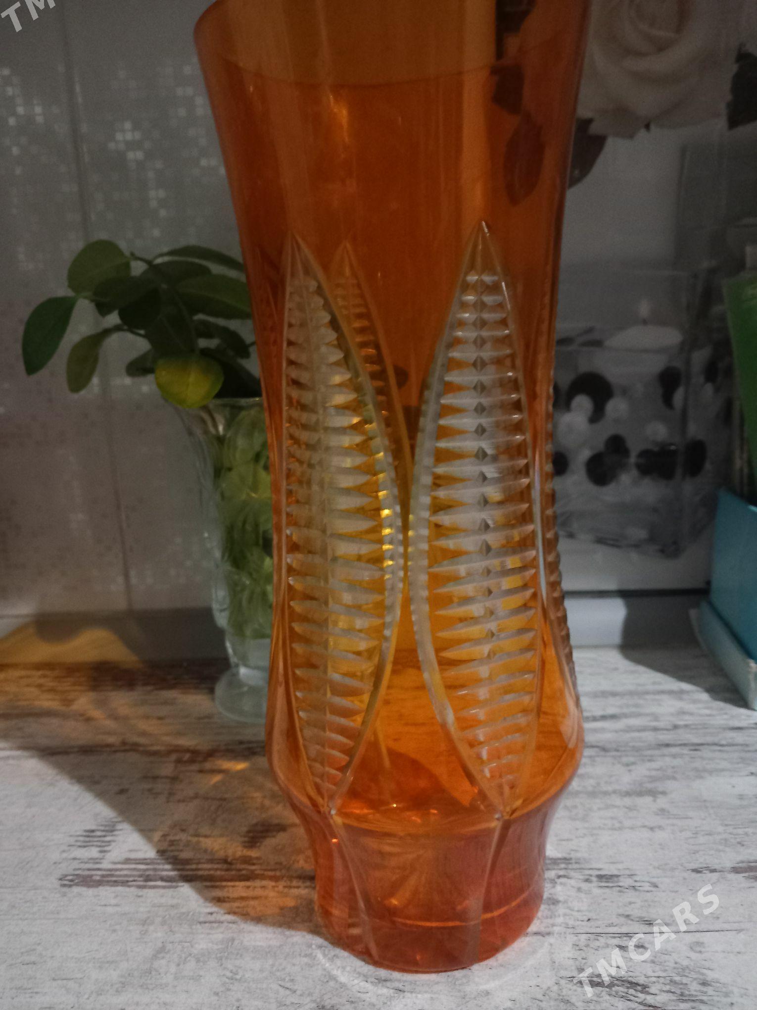 Ваза, Чешская хрусталь. Новая. - Büzmeýin GRES - img 1