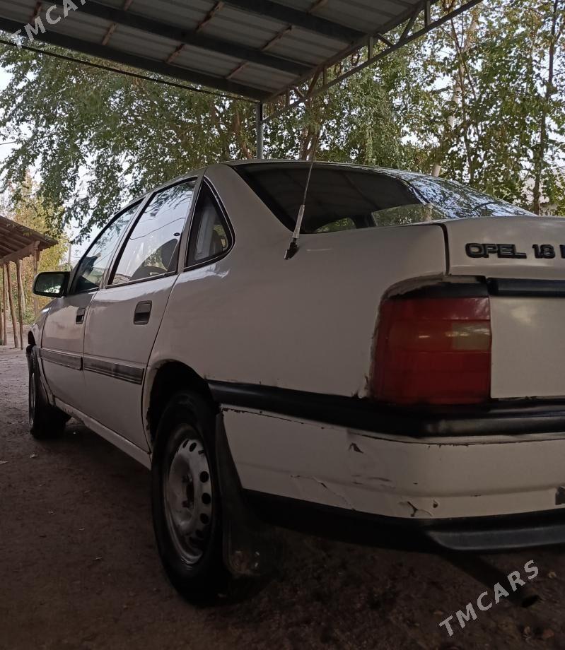 Opel Vectra 1992 - 35 000 TMT - Гурбансолтан Едже - img 7