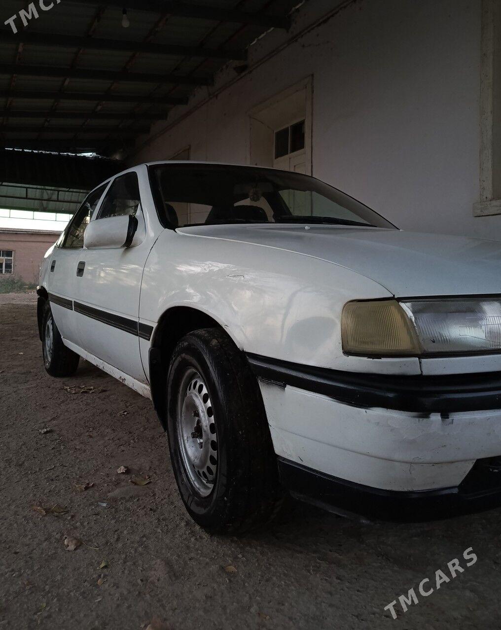 Opel Vectra 1992 - 35 000 TMT - Гурбансолтан Едже - img 3