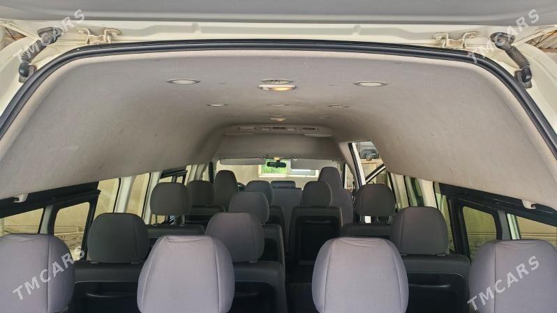 Toyota Hiace 2015 - 570 000 TMT - Койтендаг - img 2