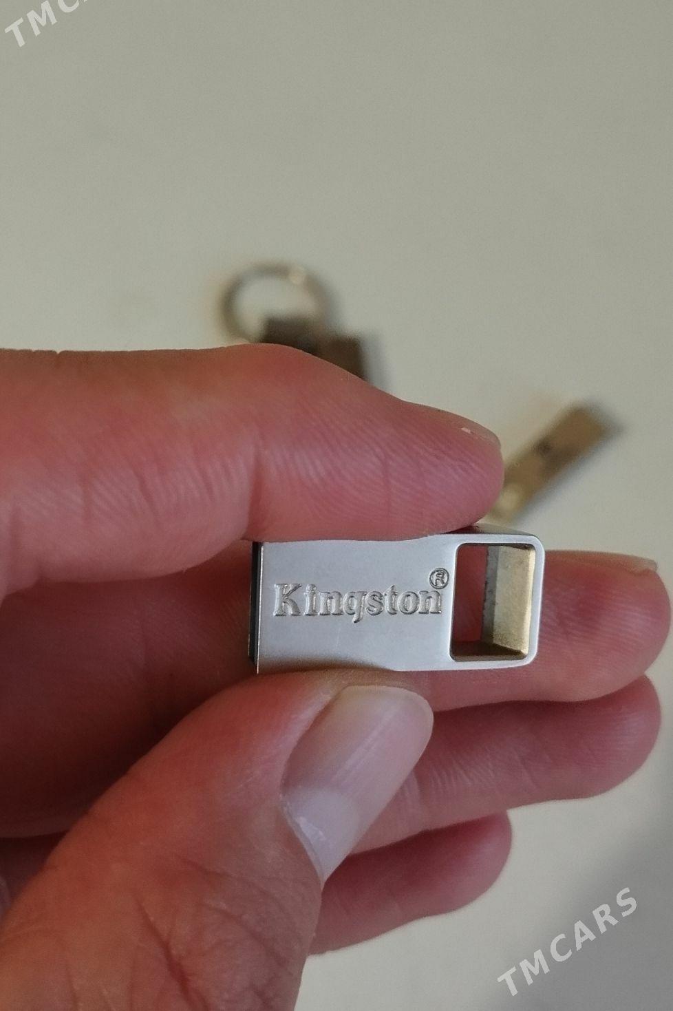 DT....micr...32..GB... - Gumdag - img 2