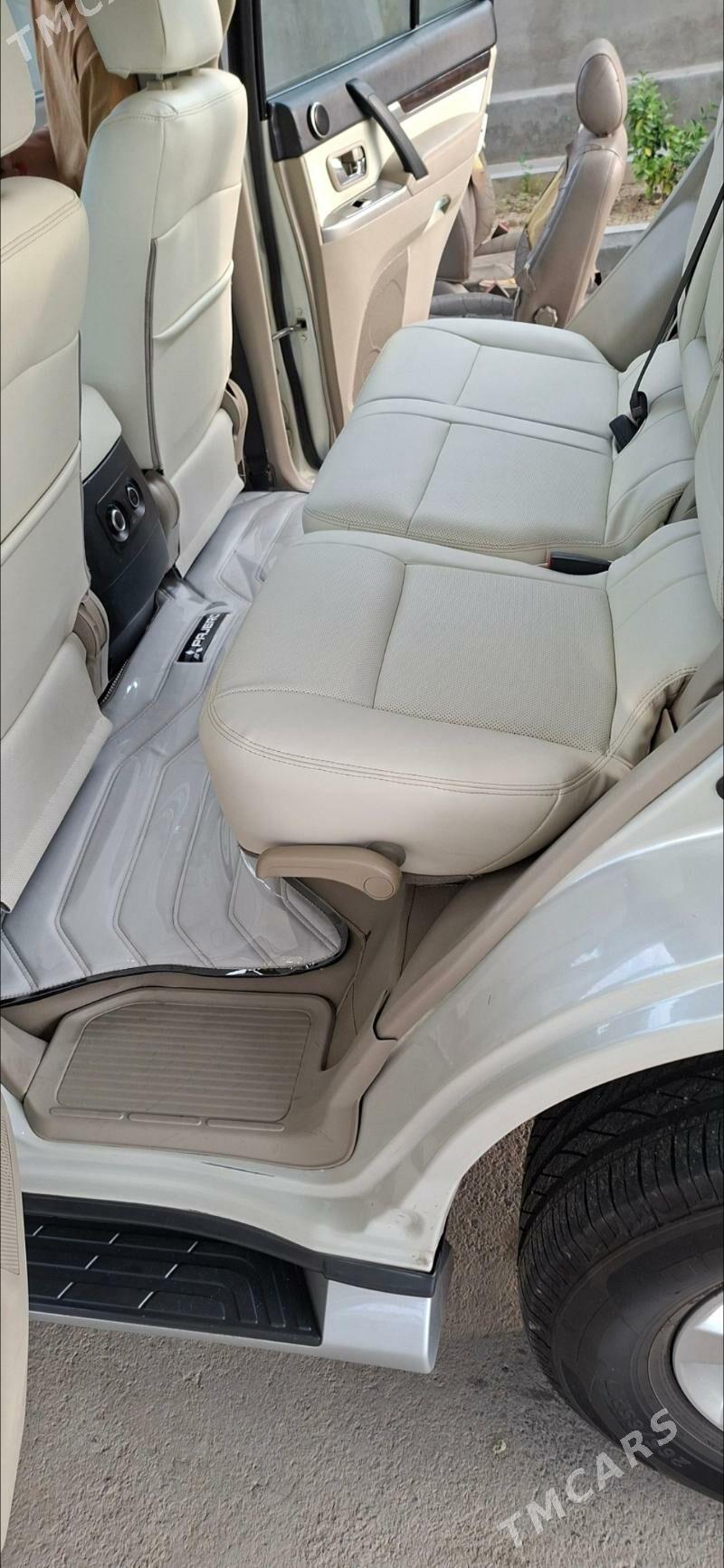 Mitsubishi Pajero 2014 - 370 000 TMT - Нефтегаз (ул. Андалиб-Юбилейная) - img 5