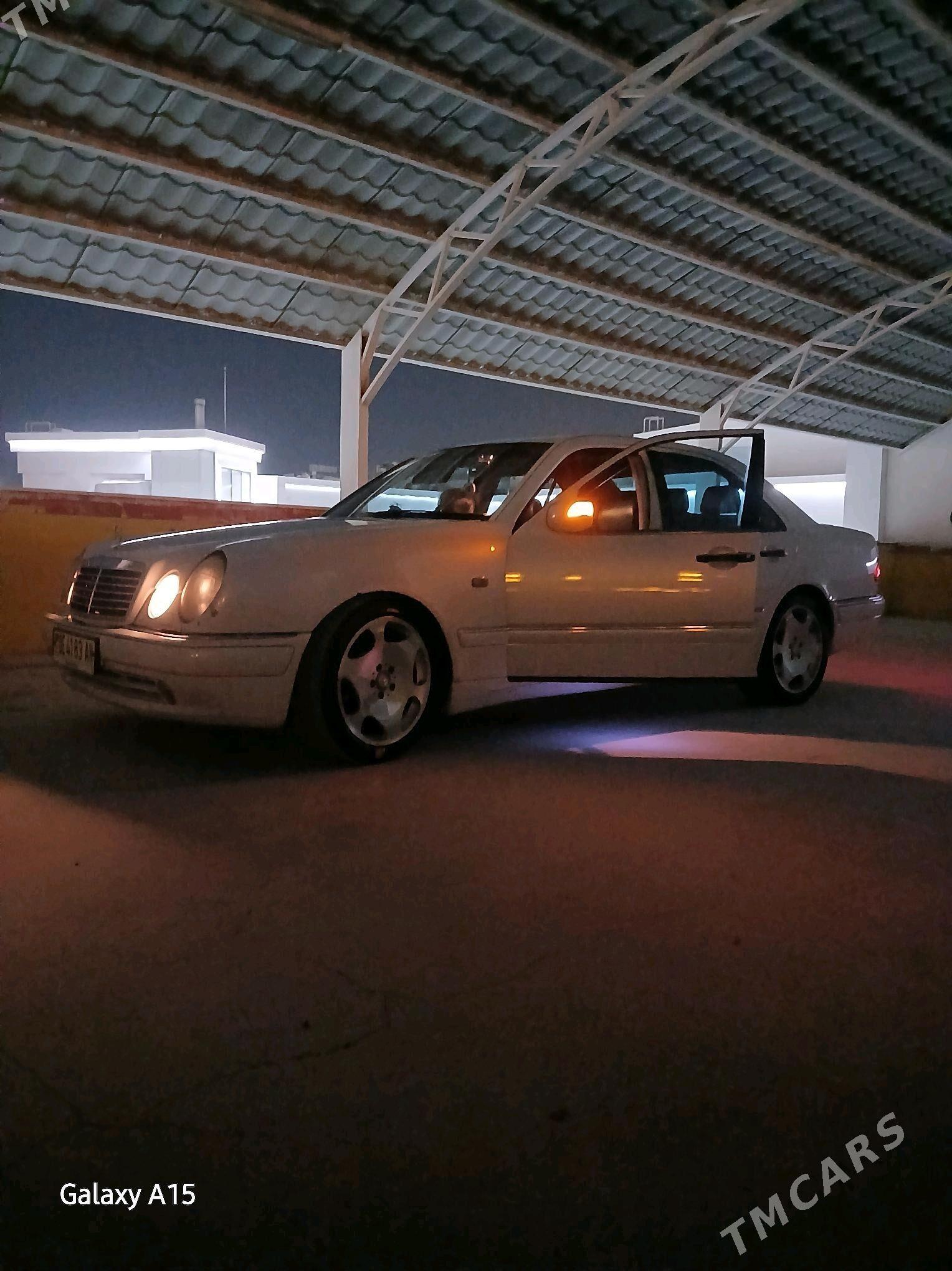 Mercedes-Benz E320 1999 - 120 000 TMT - Aşgabat - img 4