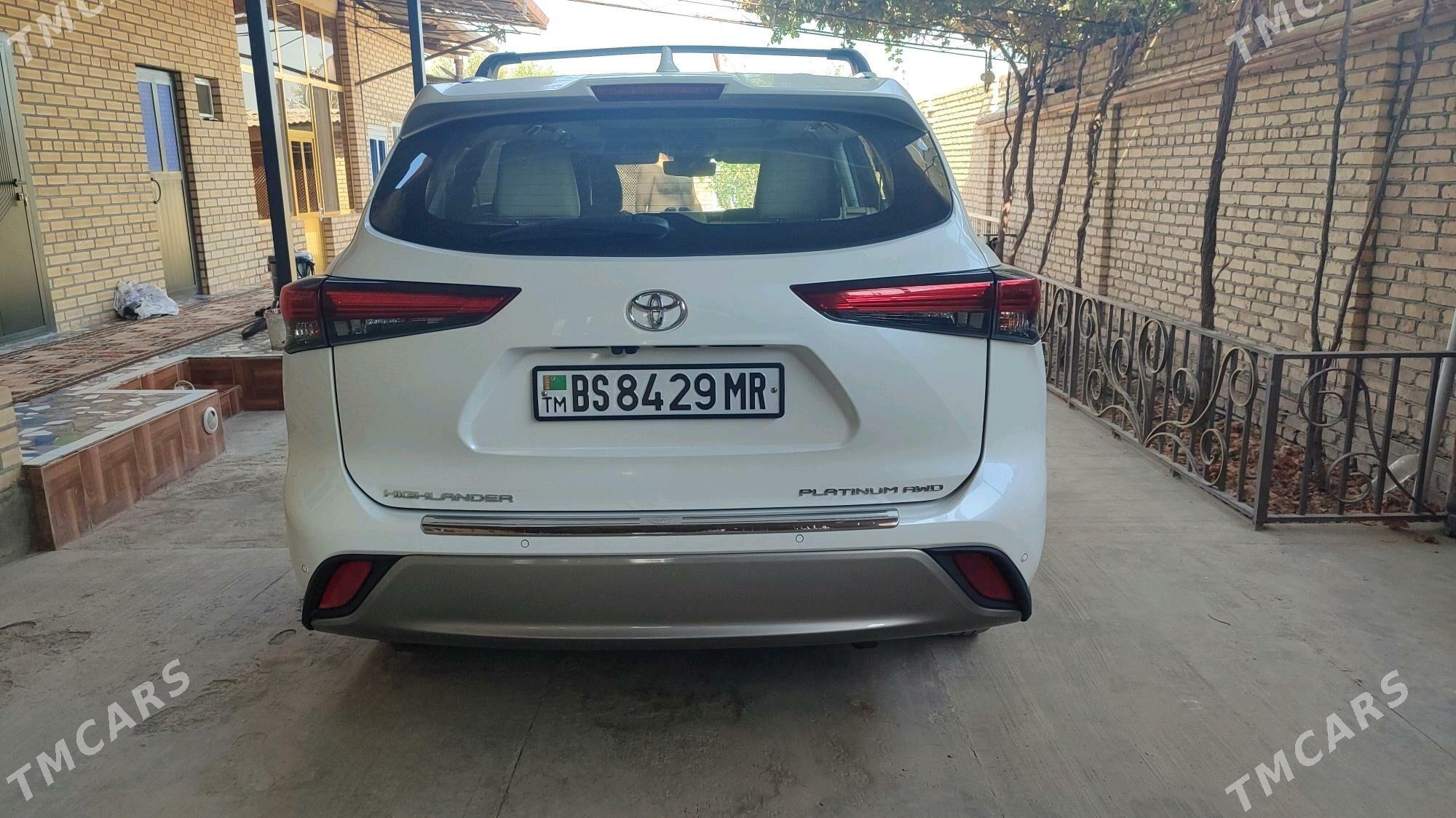 Toyota Highlander 2020 - 640 000 TMT - Baýramaly - img 5