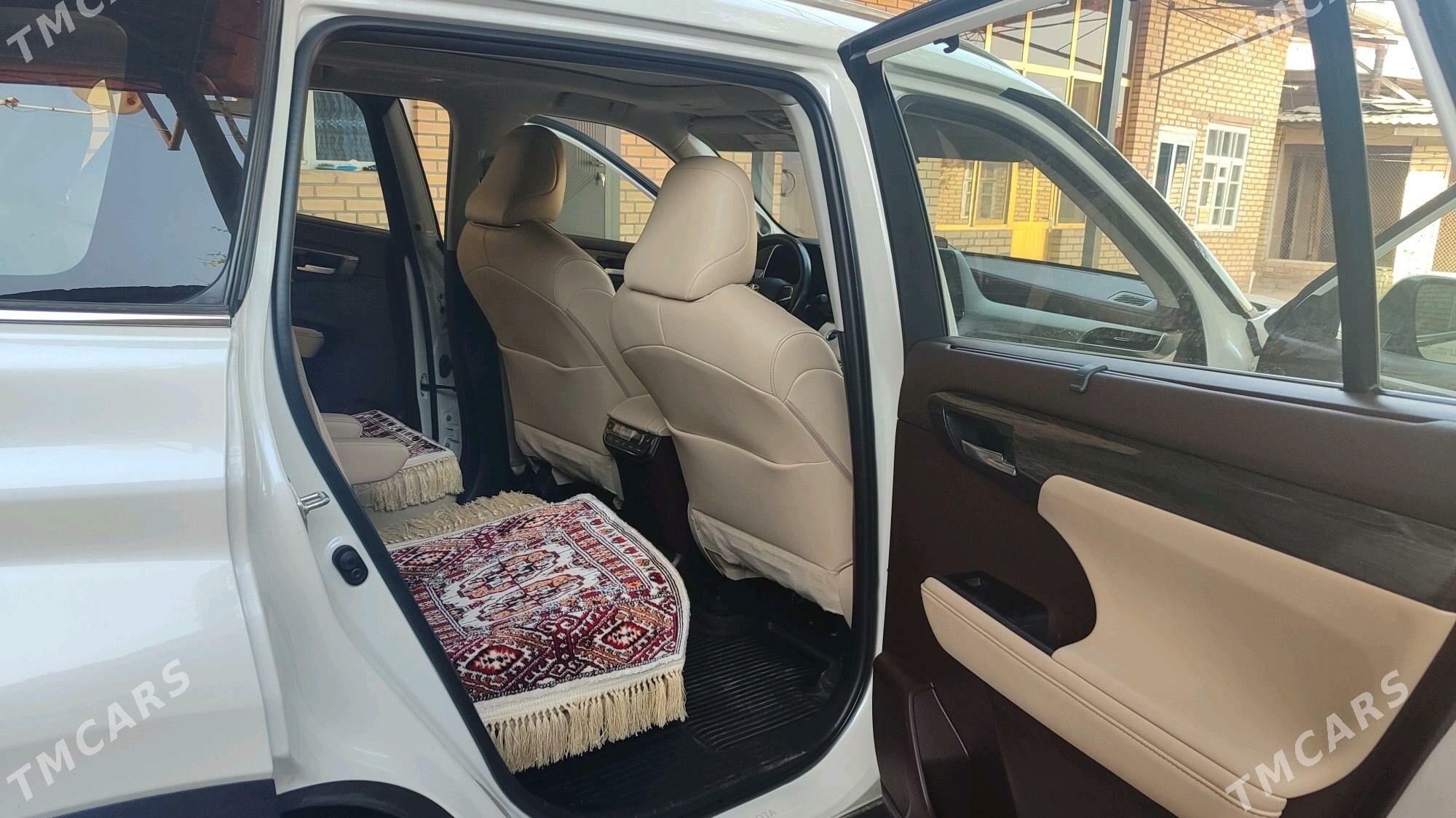 Toyota Highlander 2020 - 640 000 TMT - Baýramaly - img 6