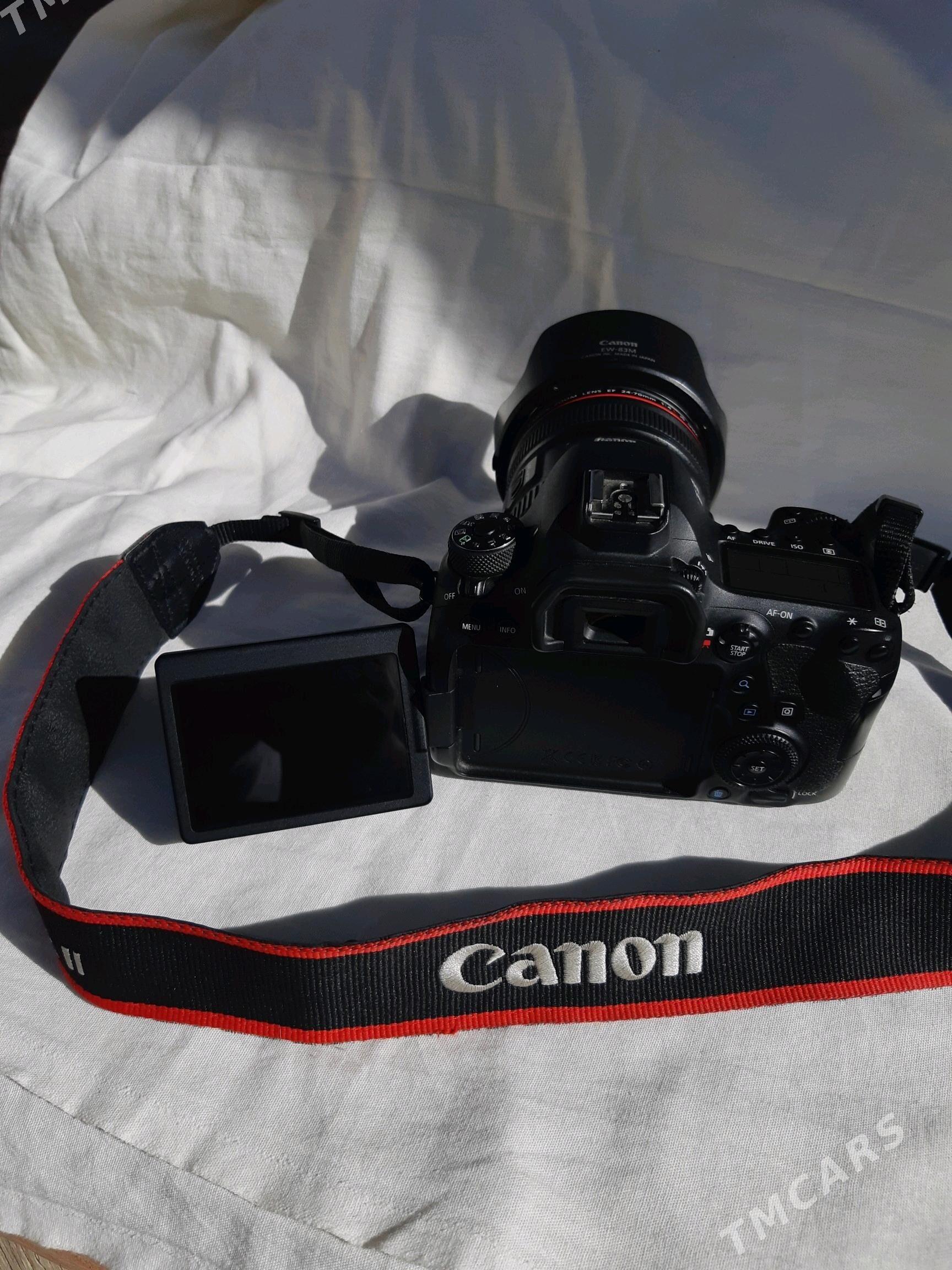 Canon 6 D mark 2 - Mary - img 2