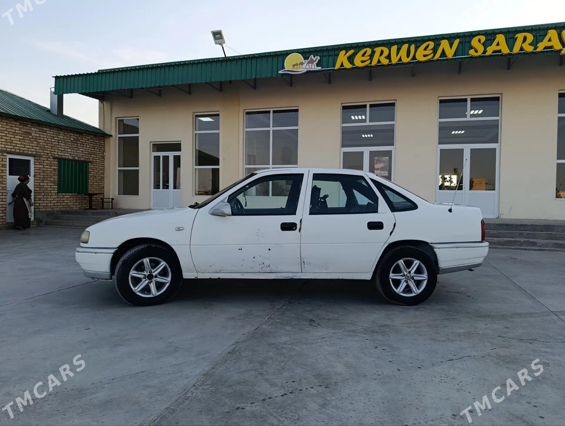 Opel Vectra 1994 - 26 000 TMT - Халач - img 2