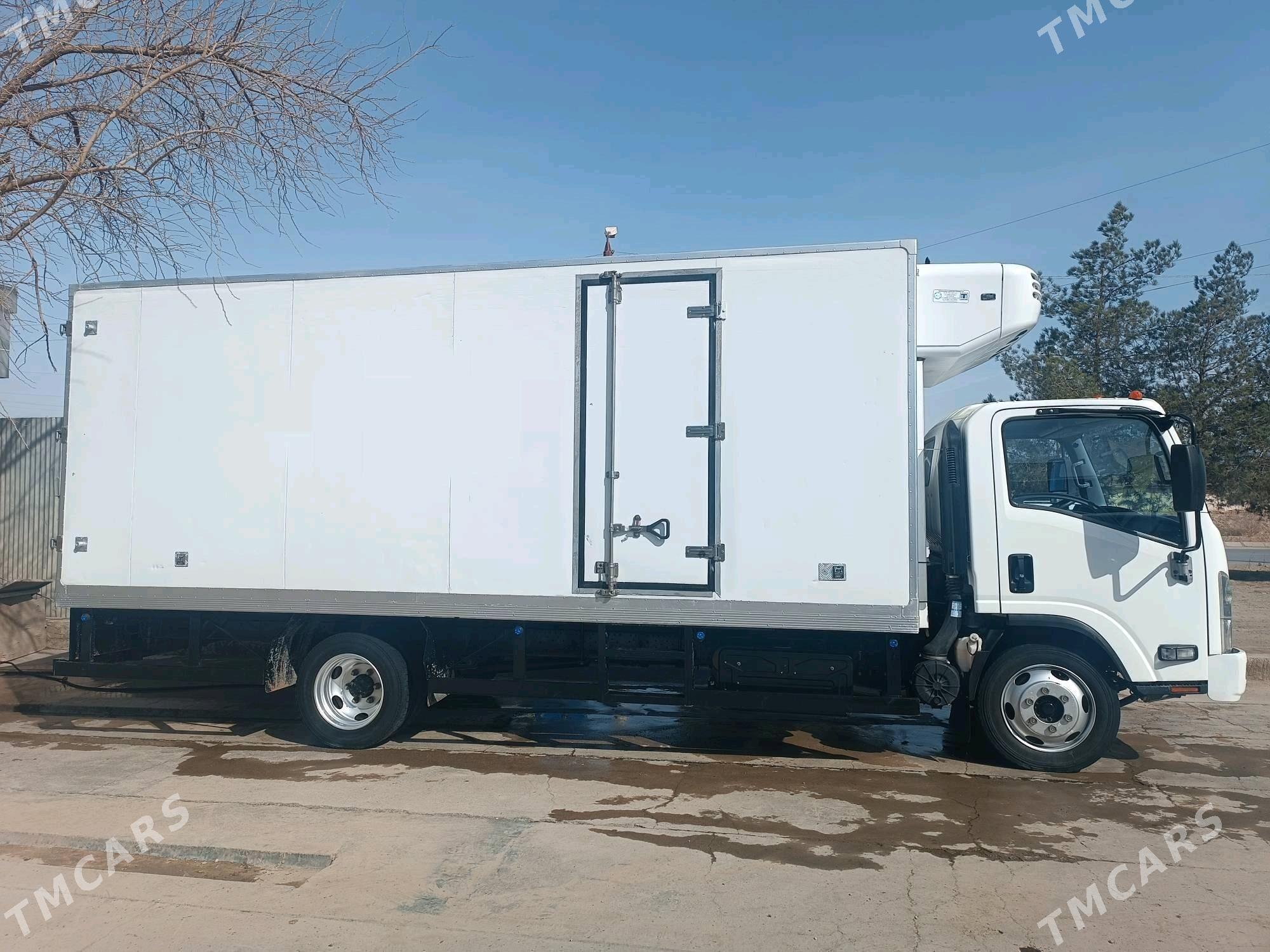Isuzu Elf 2018 - 520 000 TMT - Мары - img 2