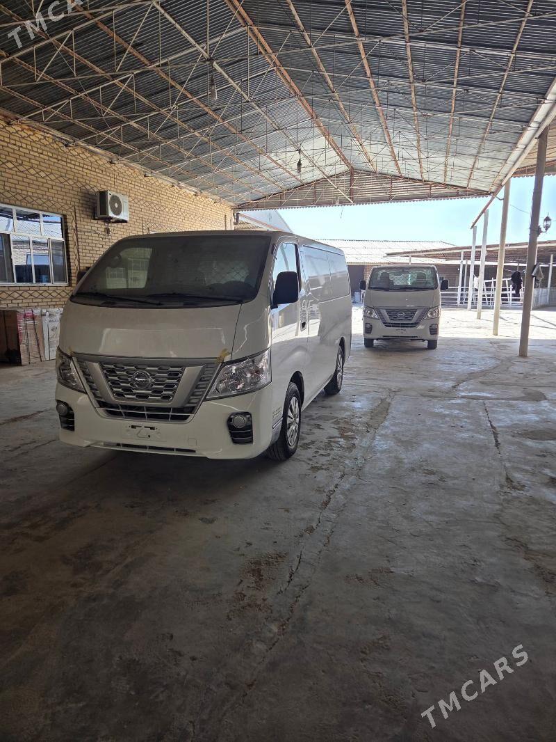 Nissan Urvan 2021 - 317 000 TMT - Mary - img 2