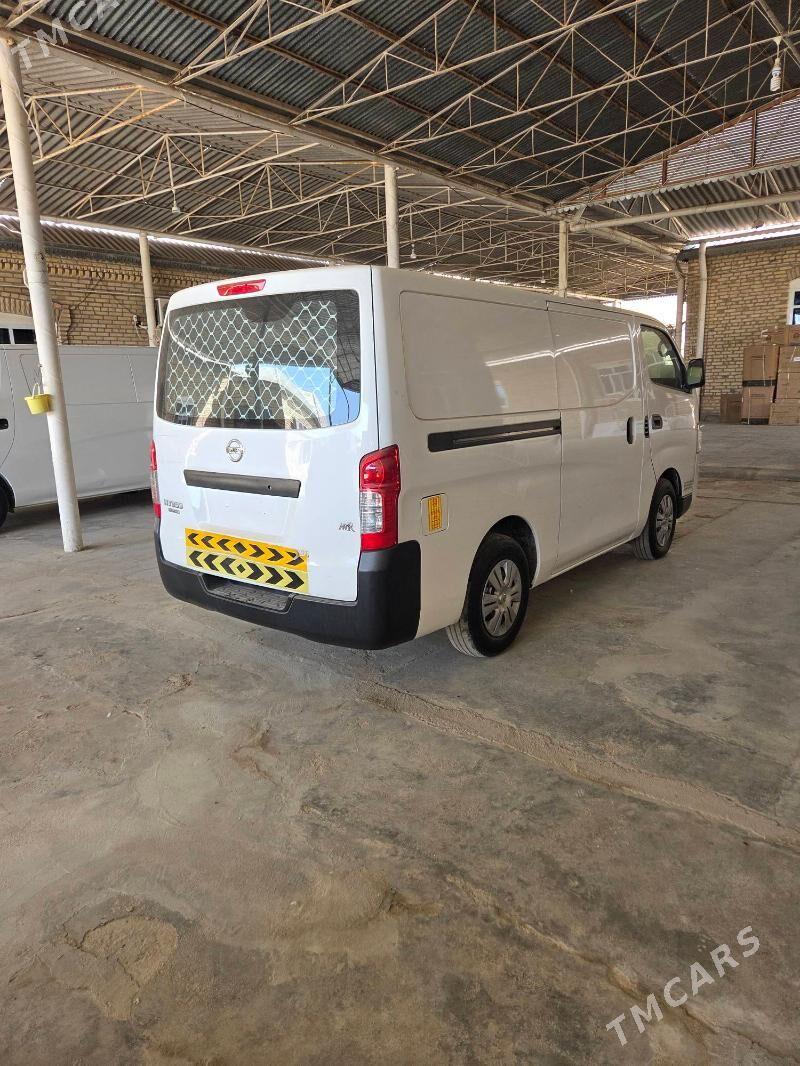 Nissan Urvan 2021 - 317 000 TMT - Mary - img 4