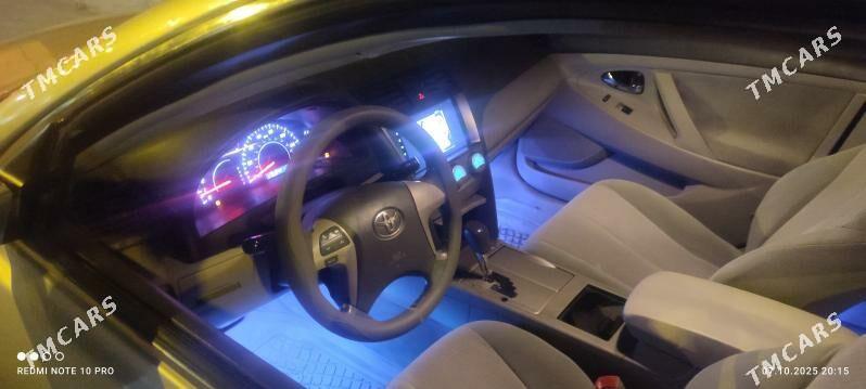 Toyota Camry 2010 - 190 000 TMT - 11 мкр - img 3