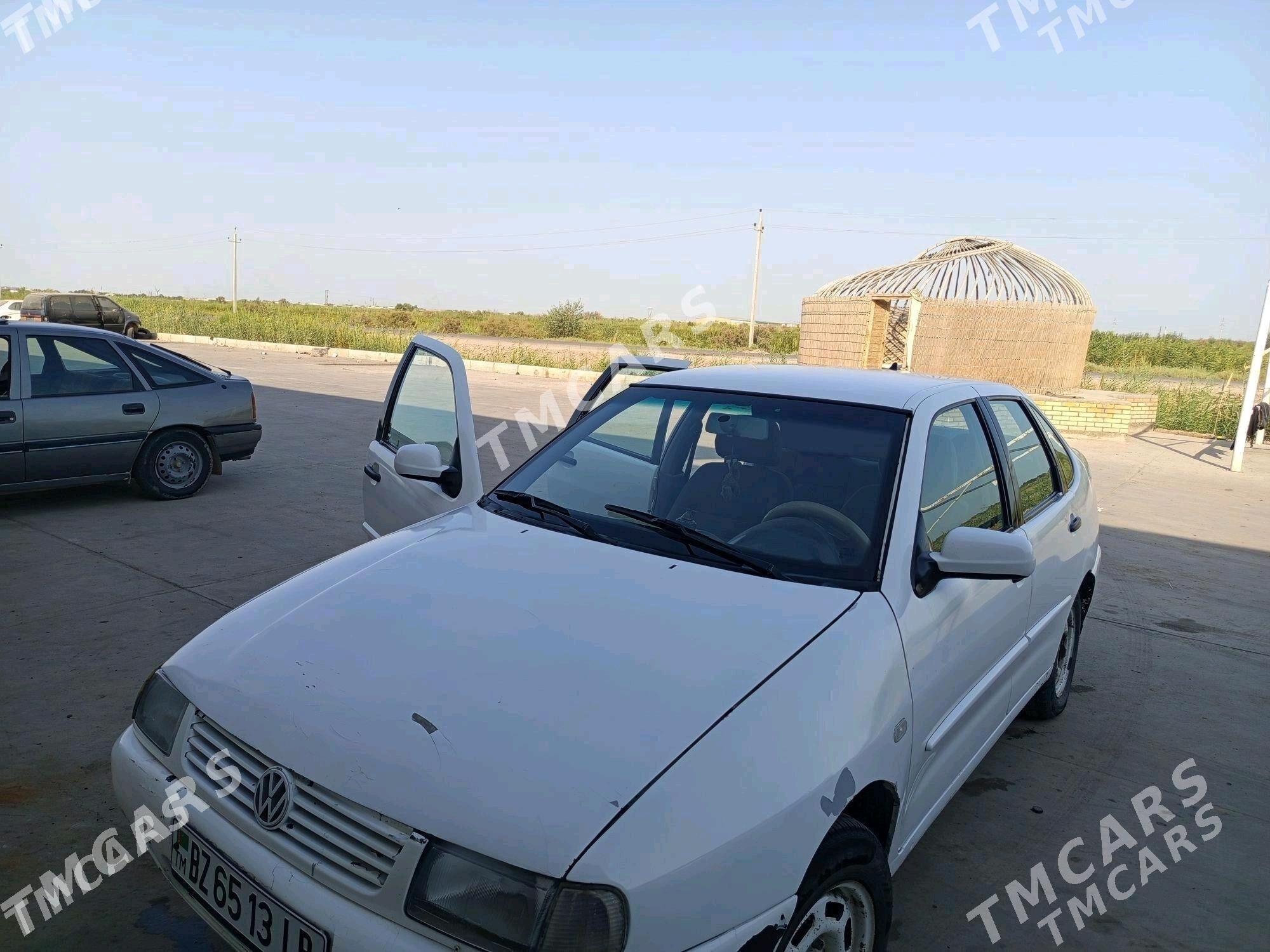 Volkswagen Polo 2001 - 35 000 TMT - Dänew - img 4