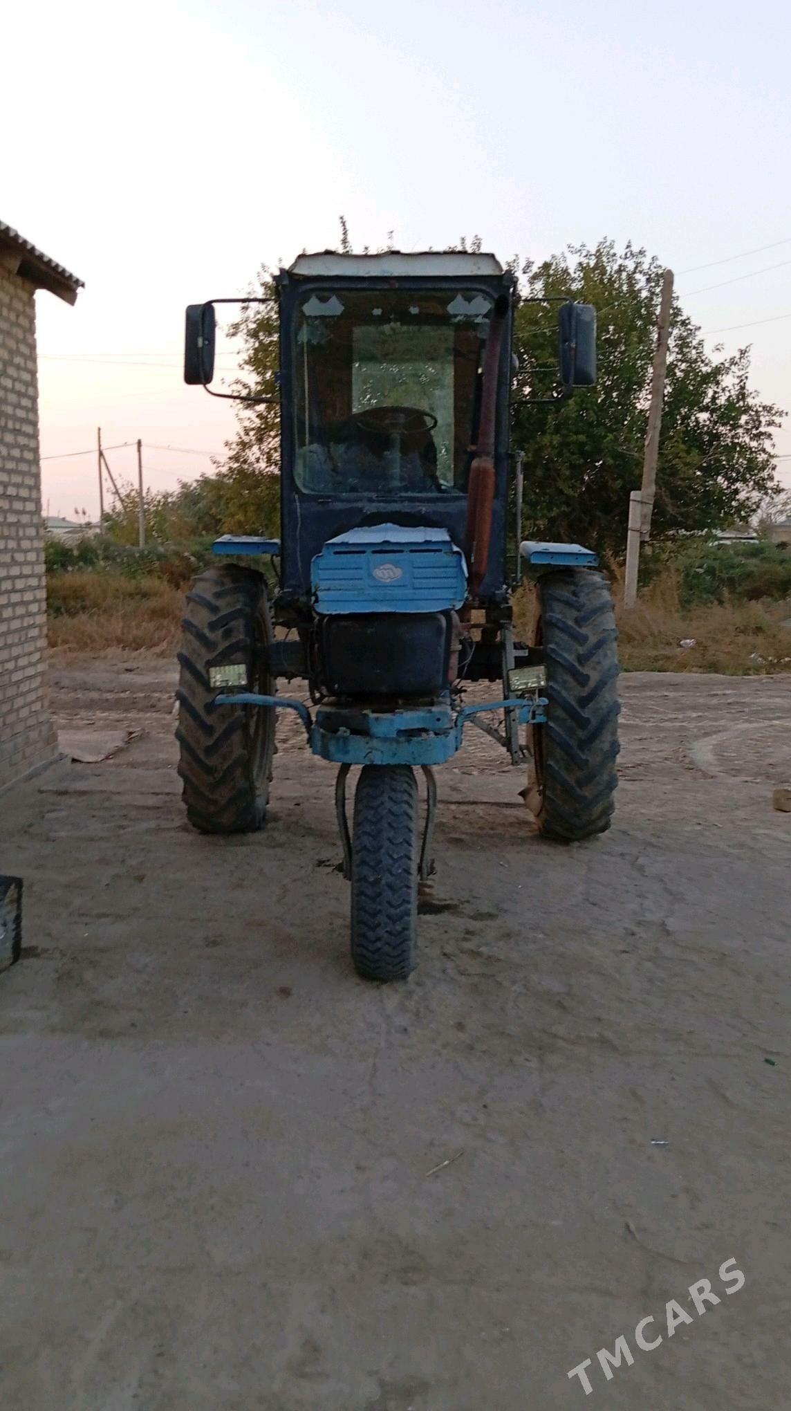 MTZ T-28 1989 - 23 000 TMT - Ёлётен - img 1