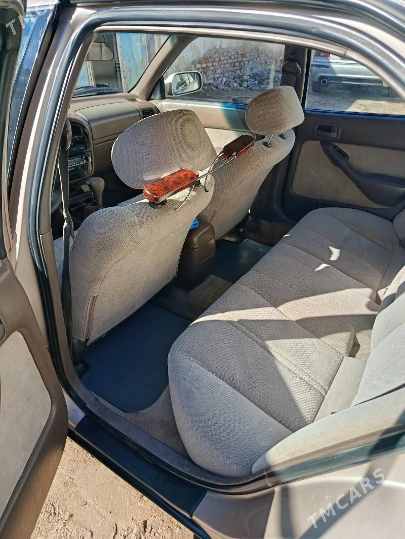 Toyota Camry 1996 - 105 000 TMT - Кёнеургенч - img 4