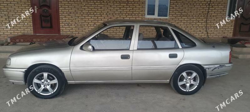 Opel Vectra 1989 - 36 000 TMT - Mary - img 1
