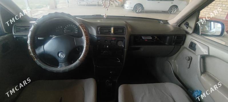 Opel Vectra 1989 - 36 000 TMT - Mary - img 9
