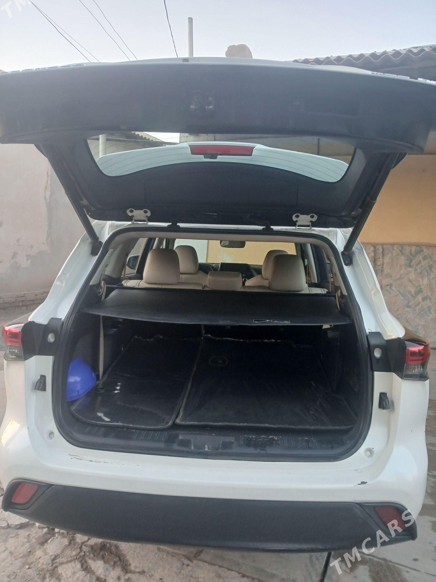 Toyota Highlander 2022 - 520 000 TMT - Daşoguz - img 5
