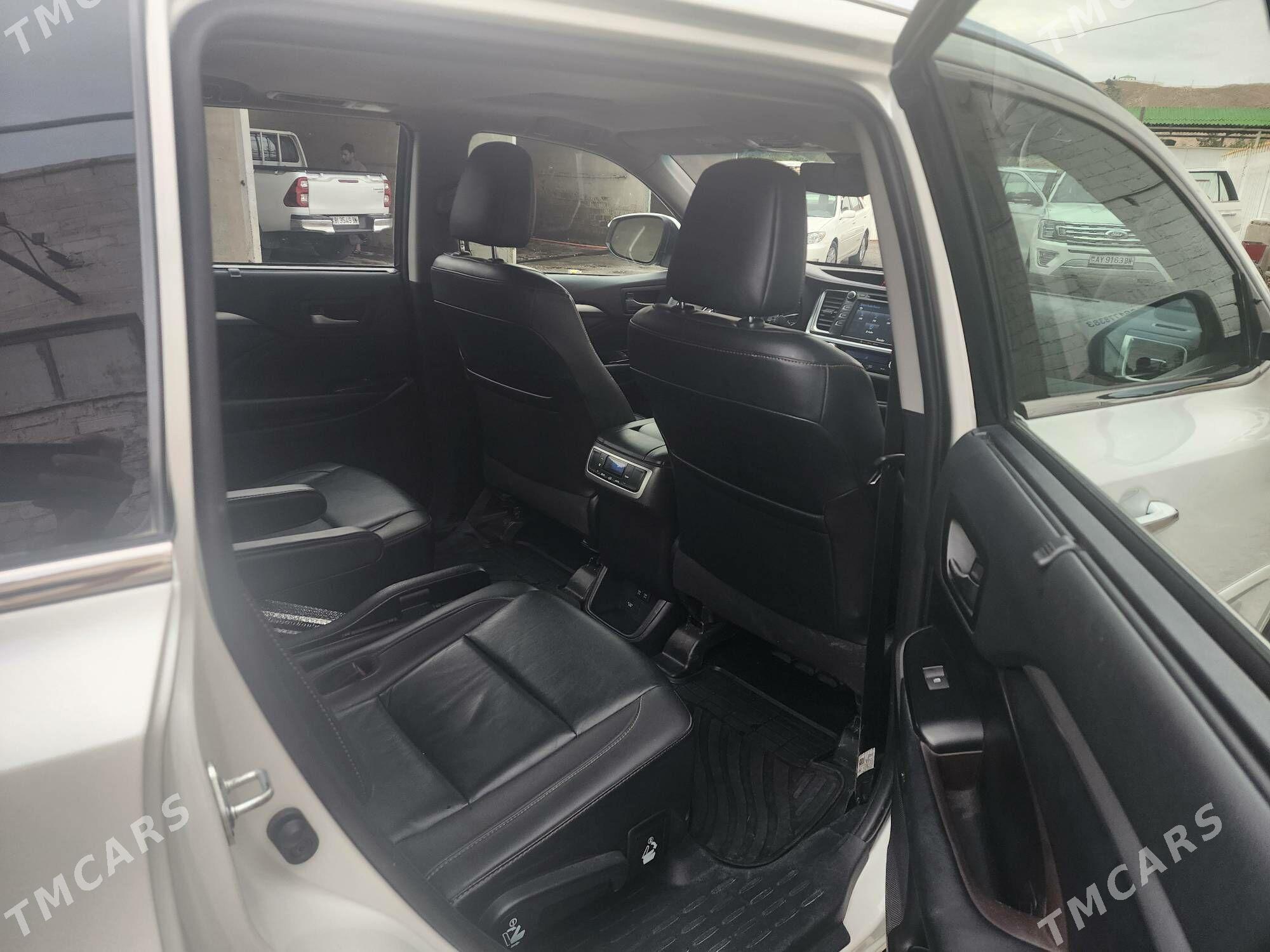 Toyota Highlander 2019 - 470 000 TMT - Dänew - img 2