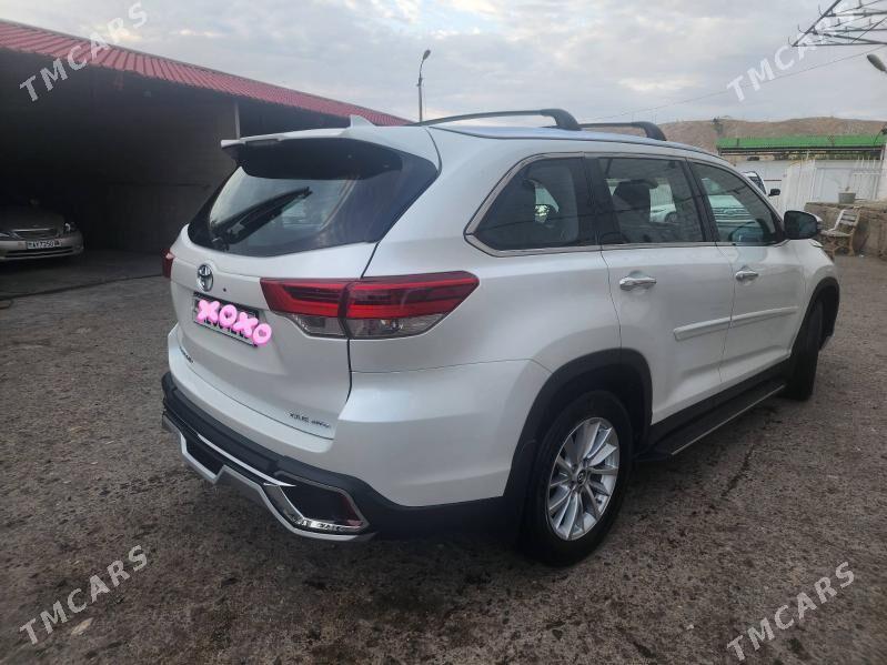 Toyota Highlander 2019 - 470 000 TMT - Dänew - img 5