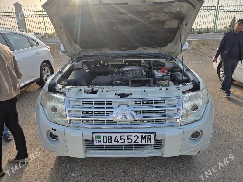 Mitsubishi Pajero 2010 - 240 000 TMT - Мары - img 9