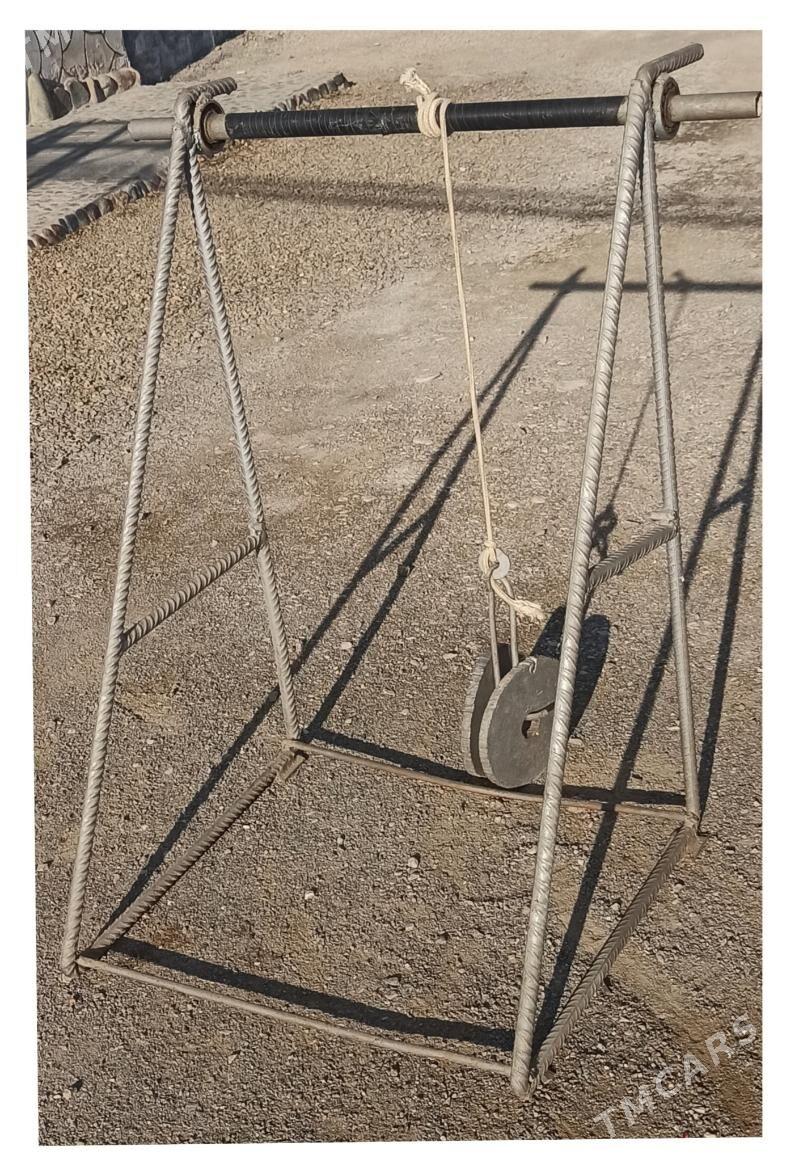 Тренажёры 4 шт, штанги 2 шт - Туркменбаши - img 2