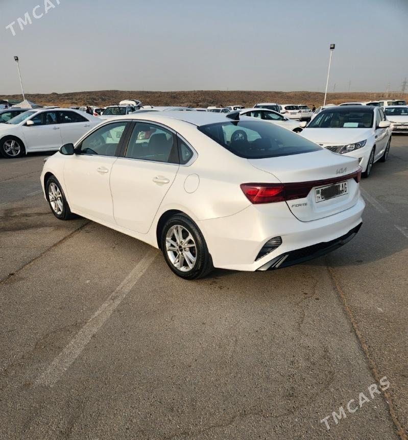 Kia Forte 2022 - 250 000 TMT - ул. Подвойского (Битарап Туркменистан шаёлы) - img 5