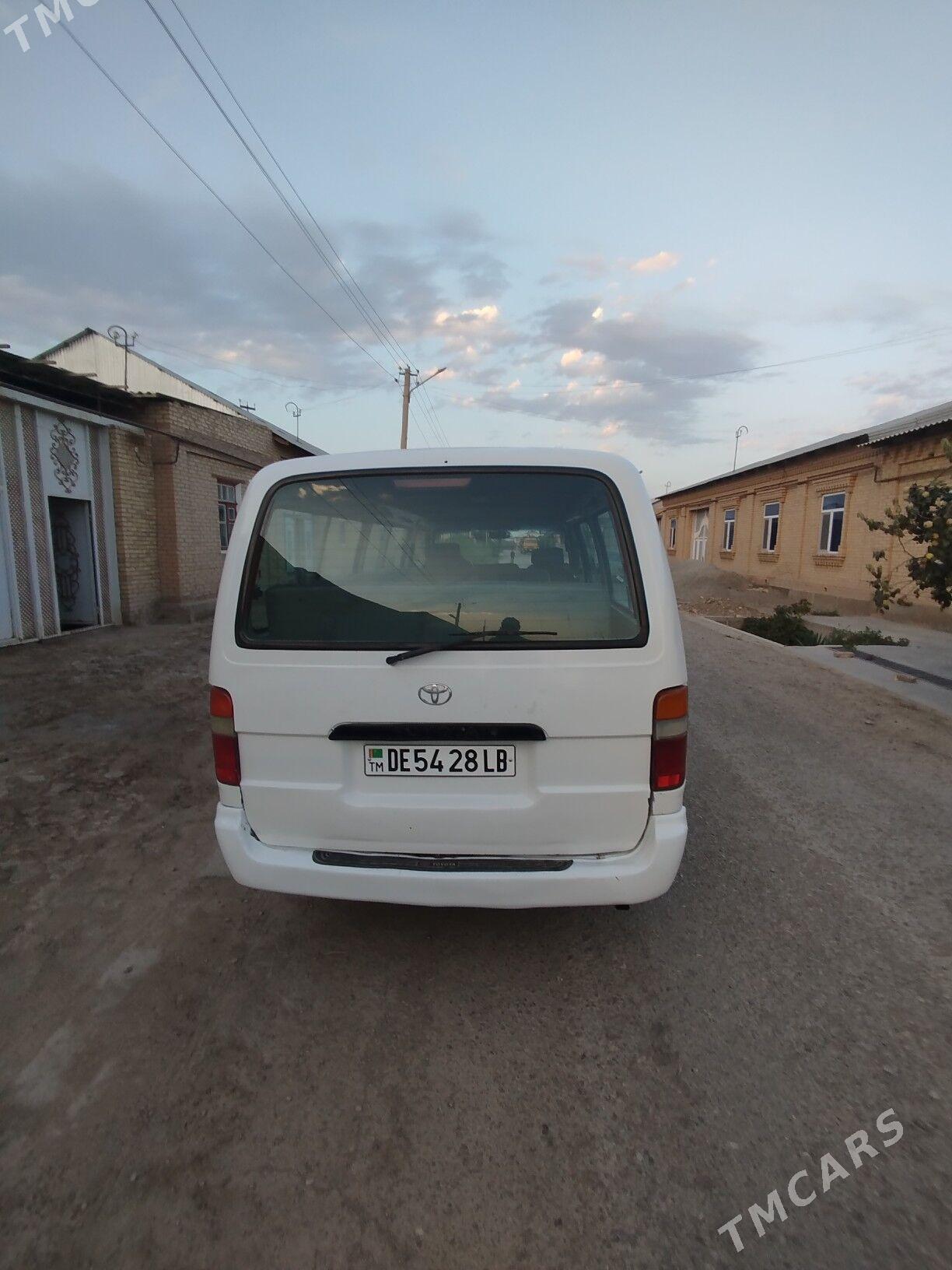 Toyota Hiace 2002 - 130 000 TMT - Sakar - img 3