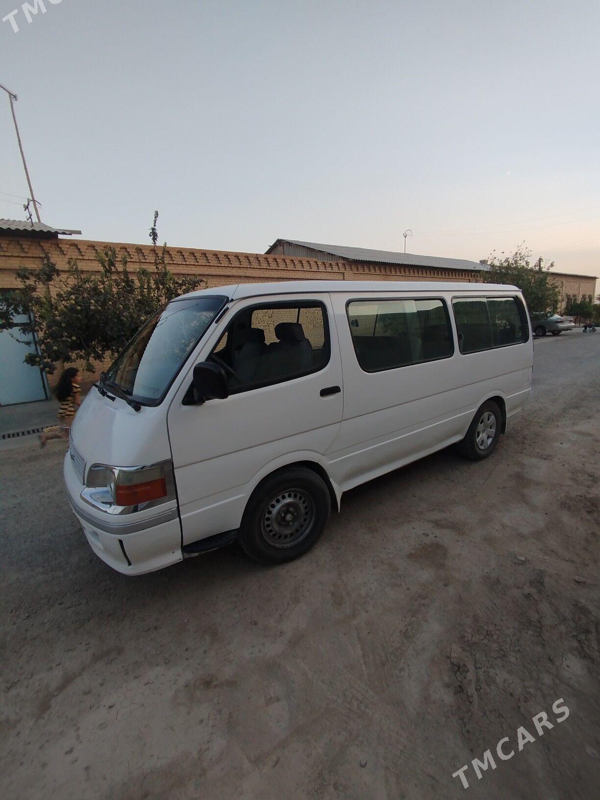Toyota Hiace 2002 - 130 000 TMT - Sakar - img 6