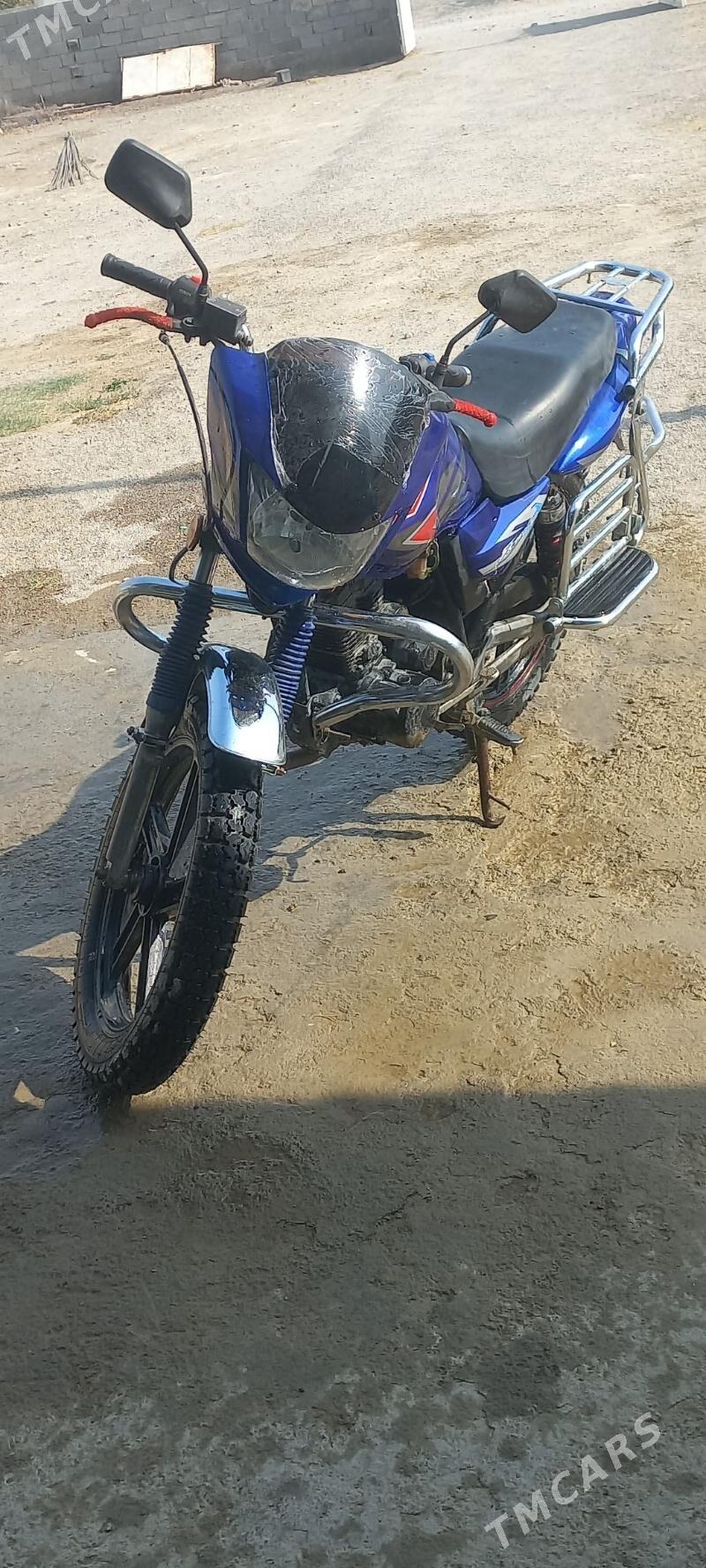 Fekon FK150-8G 2014 - 15 000 TMT - Bäherden - img 1