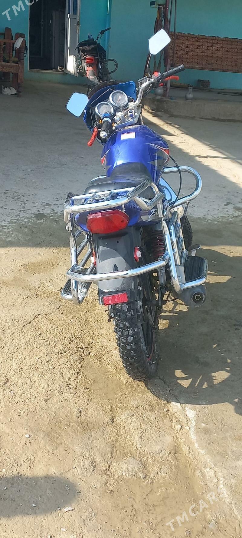 Fekon FK150-8G 2014 - 15 000 TMT - Bäherden - img 4