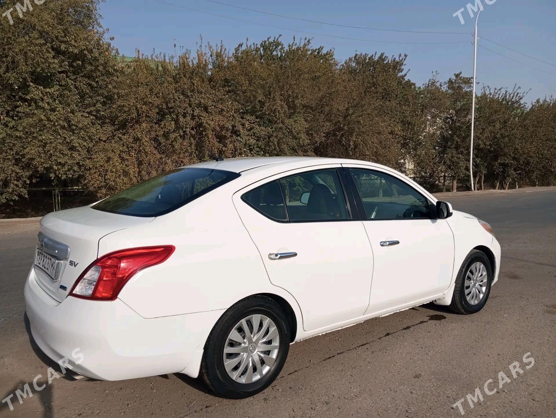 Nissan Versa 2012 - 95 000 TMT - Байрамали - img 5