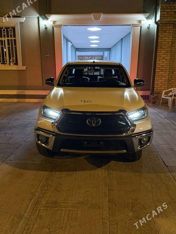 Toyota Hilux 2025 - 680 000 TMT - Türkmenabat - img 1