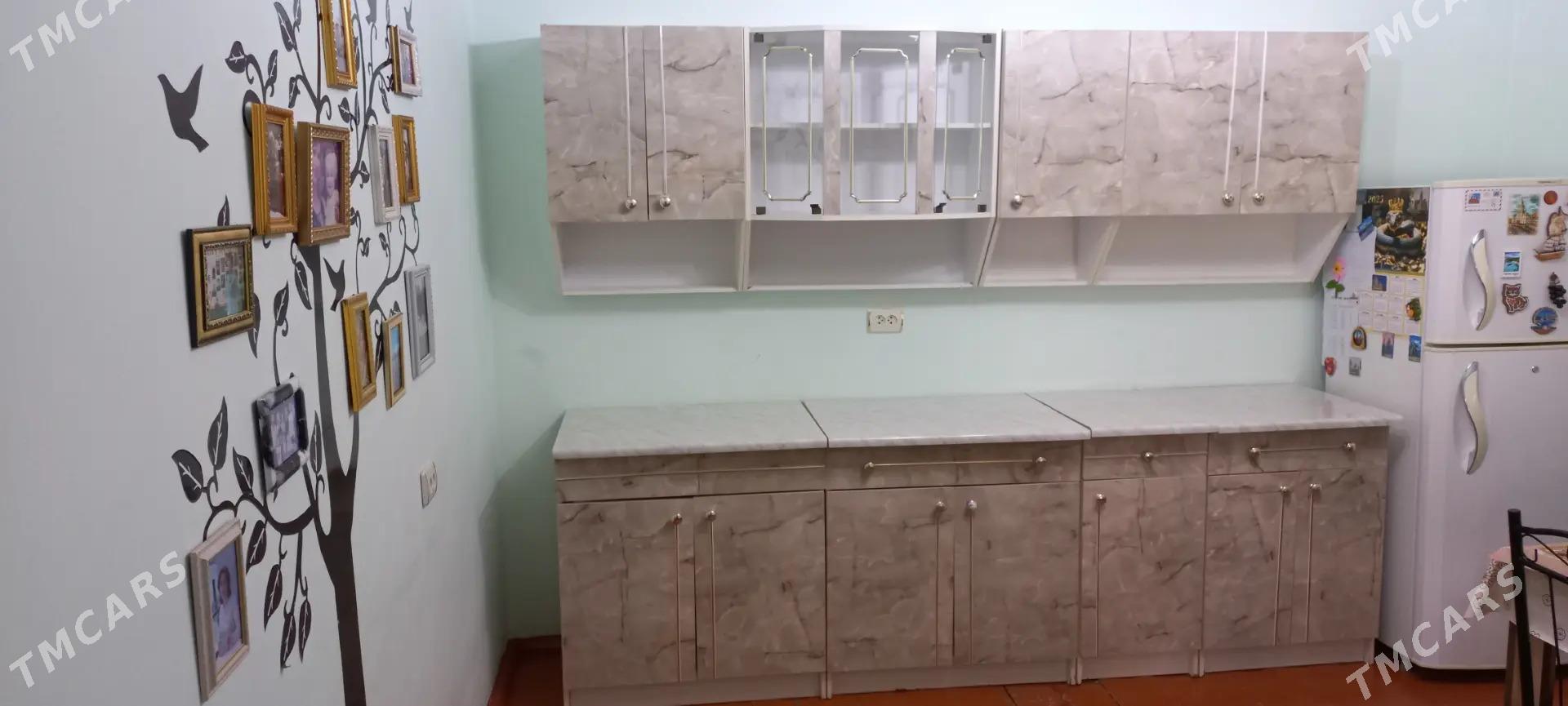 кухонный гарнитур - Ýolöten - img 1