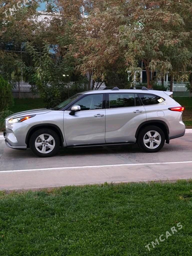 Toyota Highlander 2022 - 500 000 TMT - Мары - img 5