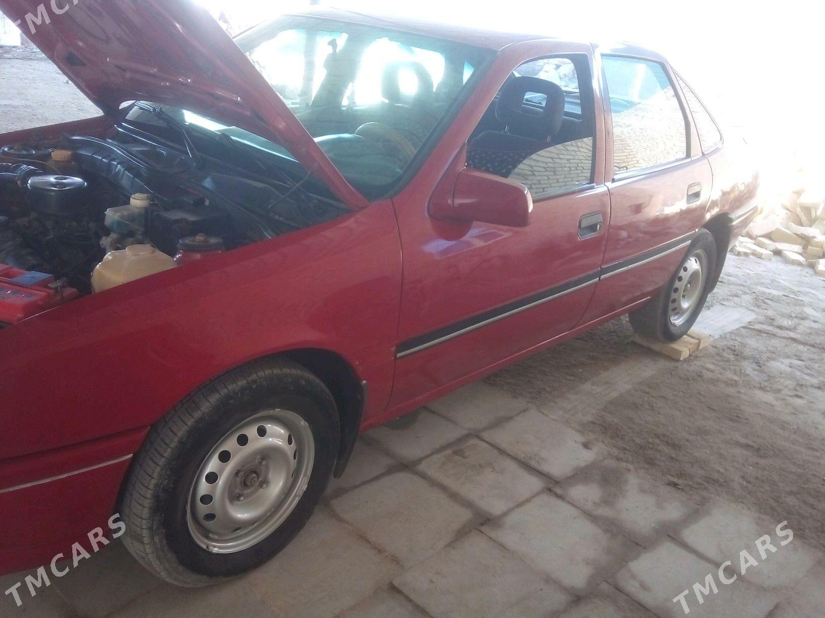 Opel Vectra 1990 - 30 000 TMT - Дянев - img 4
