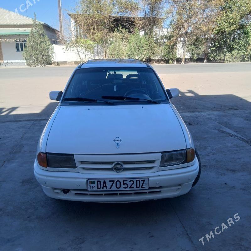 Opel Astra 1992 - 40 000 TMT - Гурбансолтан Едже - img 7