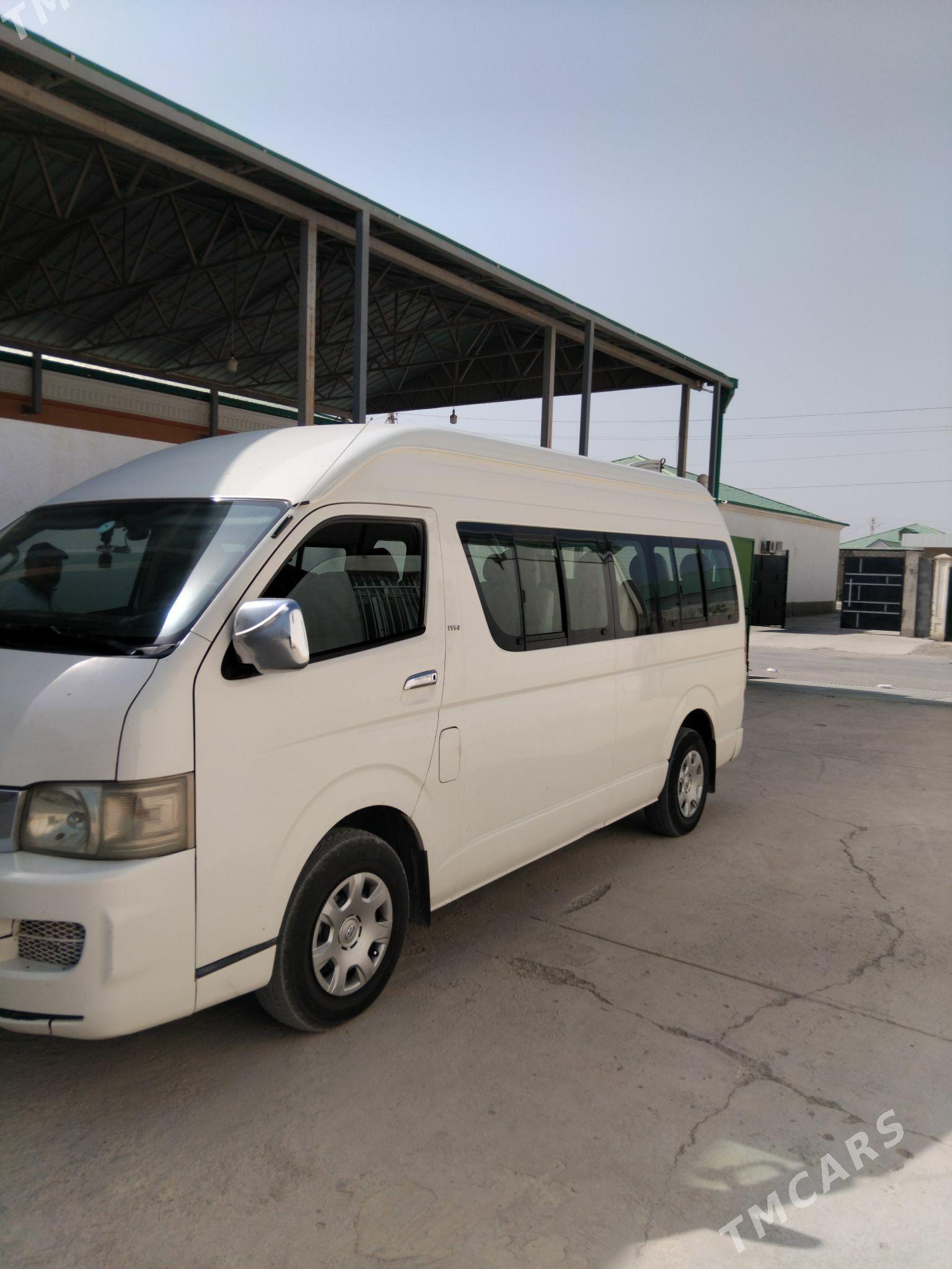 Toyota Hiace 2005 - 280 000 TMT - Гёкдепе - img 1