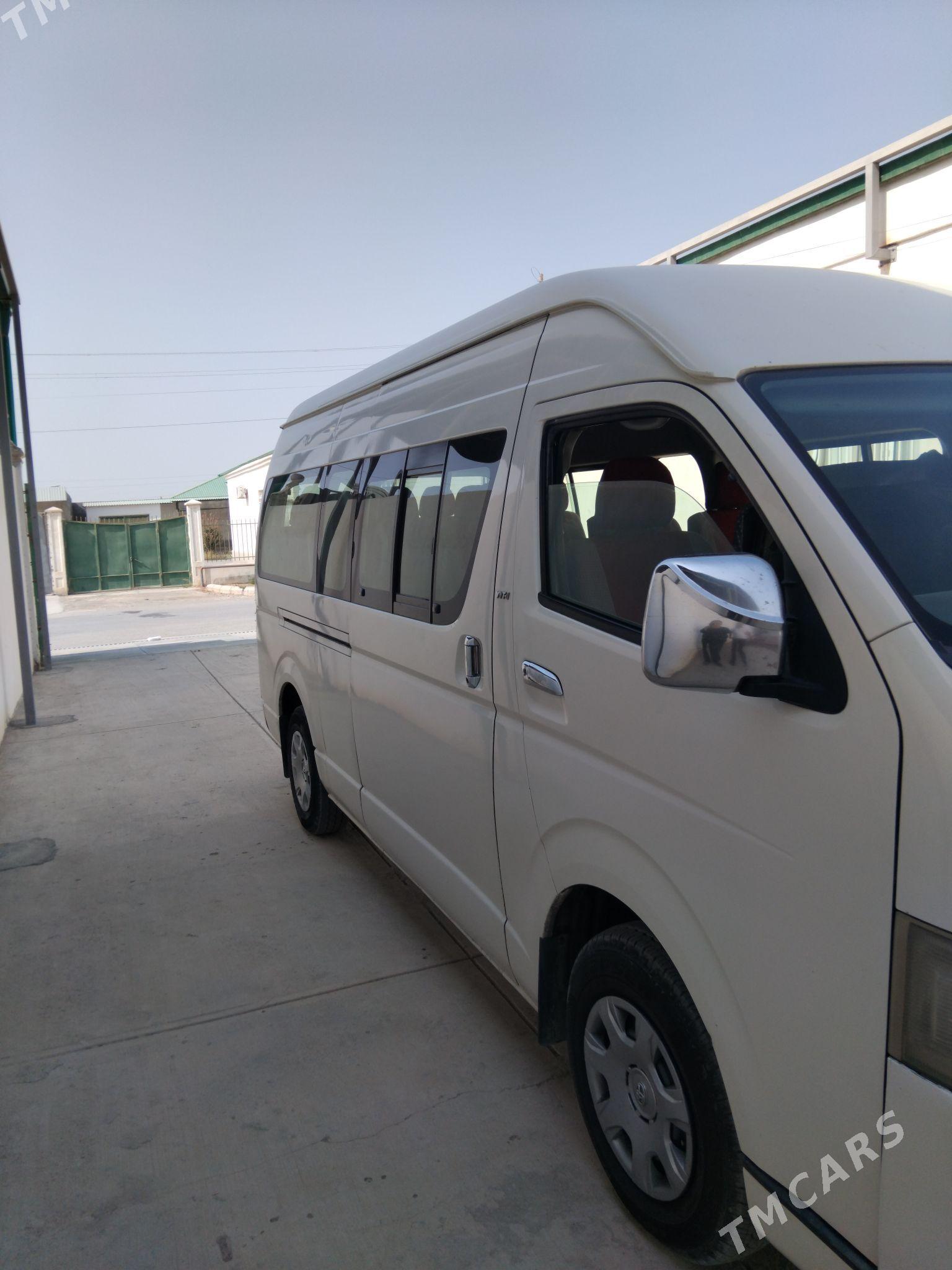 Toyota Hiace 2005 - 280 000 TMT - Гёкдепе - img 3