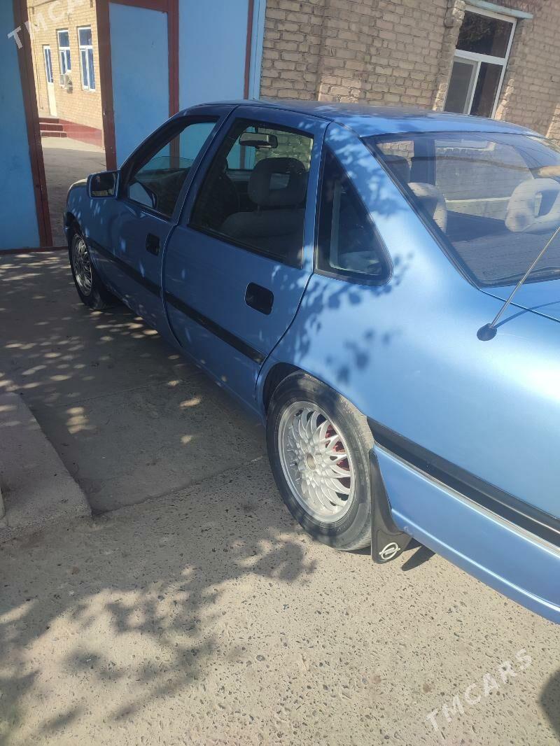 Opel Vectra 1993 - 50 000 TMT - Фарап - img 5
