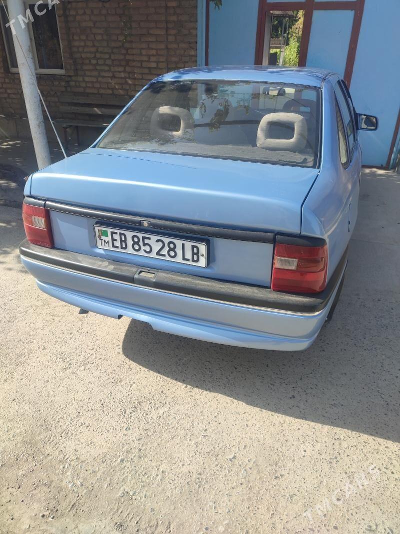 Opel Vectra 1993 - 50 000 TMT - Фарап - img 4