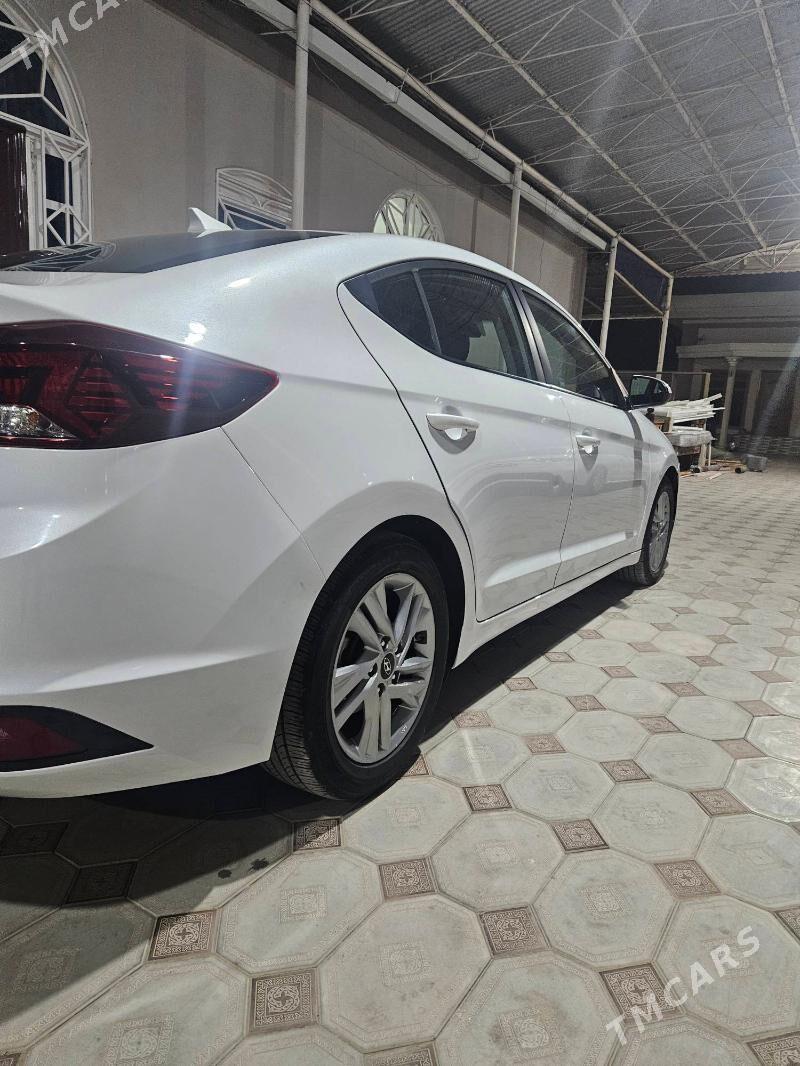Hyundai Elantra 2020 - 216 000 TMT - Мары - img 3