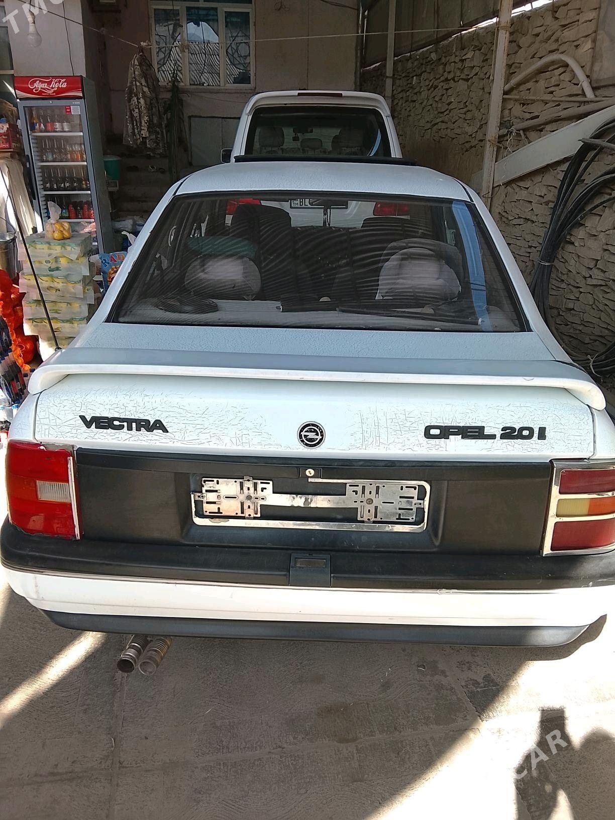 Opel Vectra 1989 - 38 000 TMT - Губадаг - img 2