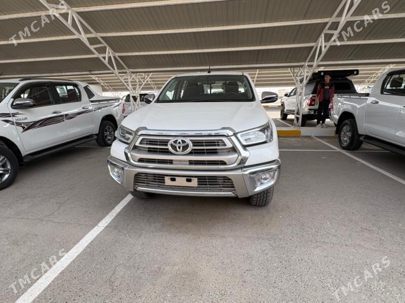 Toyota Hilux 2022 - 578 200 TMT - Aşgabat - img 4