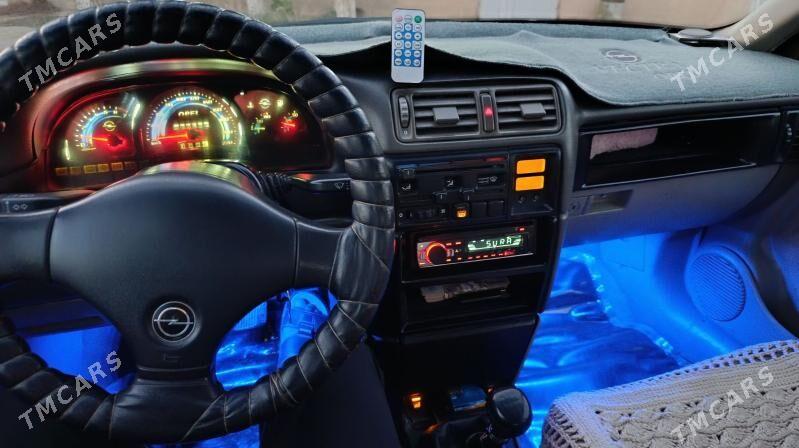 Opel Vectra 1991 - 36 000 TMT - Мары - img 3
