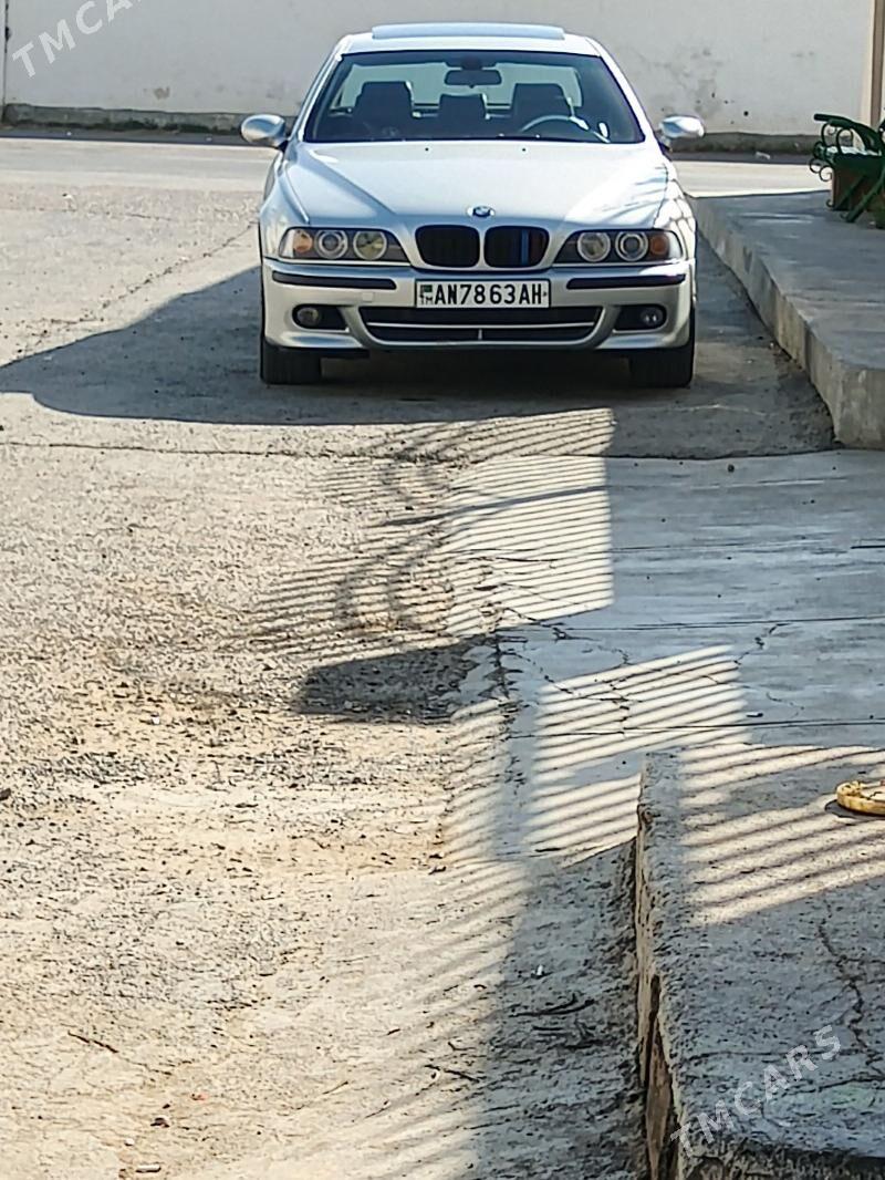 BMW E39 2001 - 125 000 TMT - Garadamak - img 9